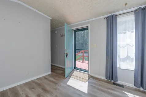 12 Bookholz Way Tamworth NH 03886