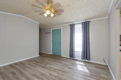 12 Bookholz Way Tamworth NH 03886