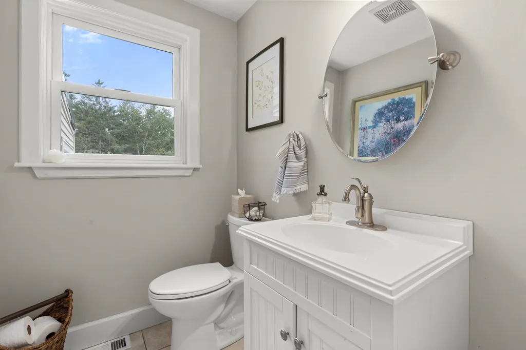 20 Furber Drive Lee NH 03861