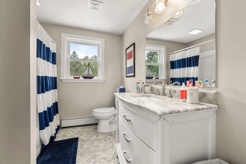 20 Furber Drive Lee NH 03861
