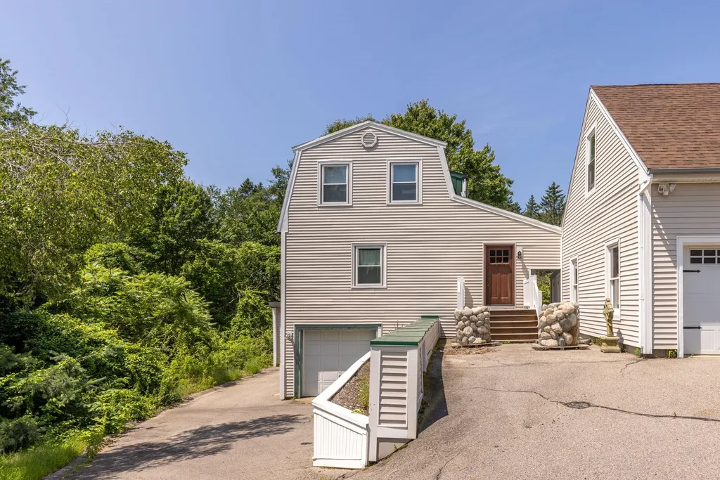20 Furber Drive Lee NH 03861