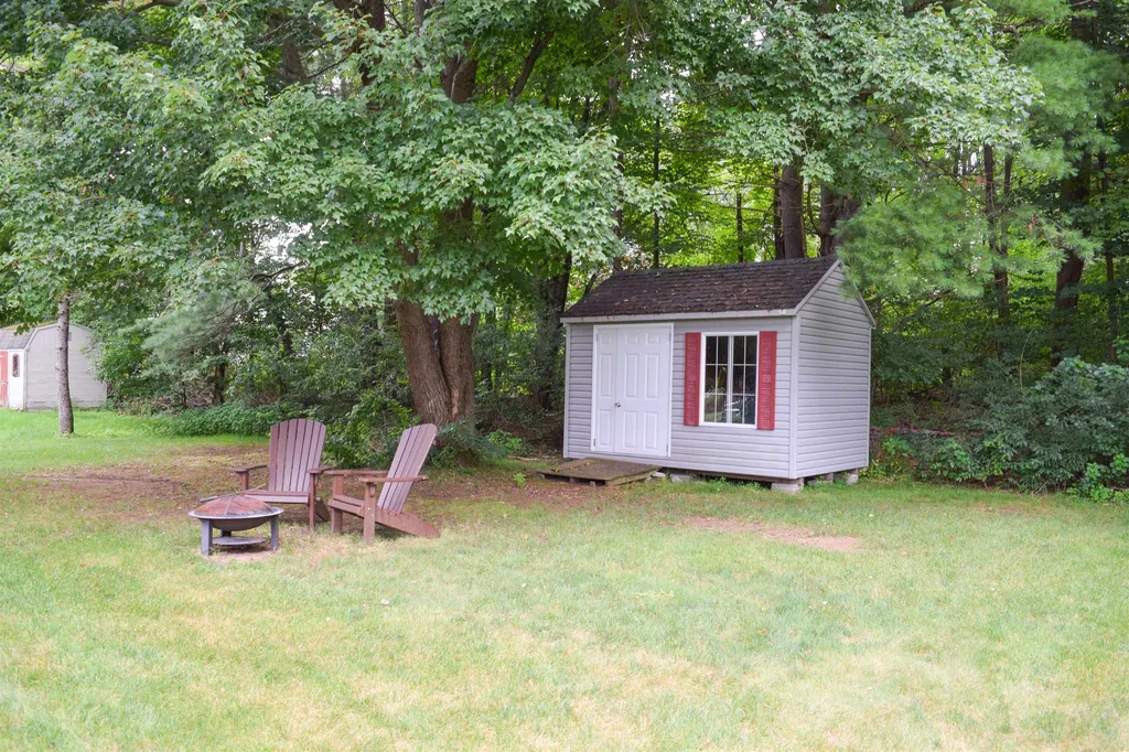 35 Ashwood Avenue Salem NH 03079