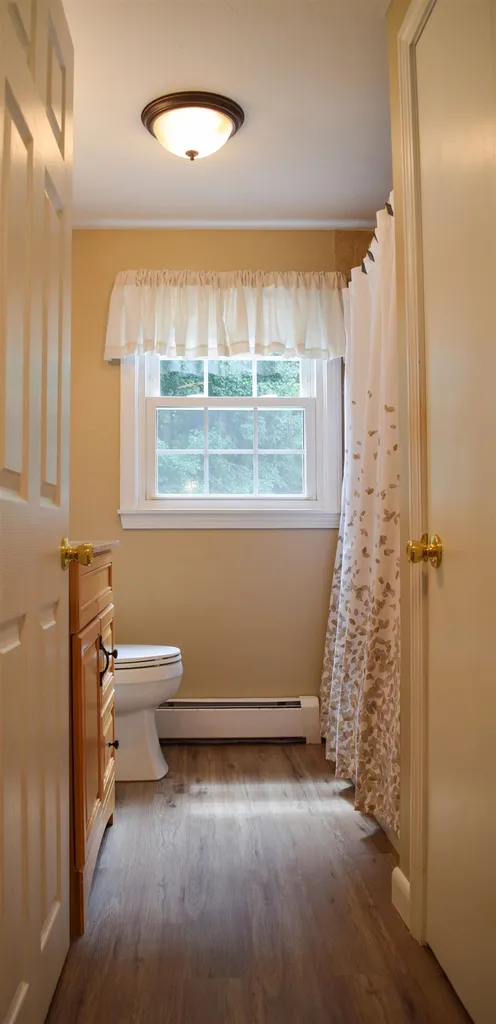 35 Ashwood Avenue Salem NH 03079