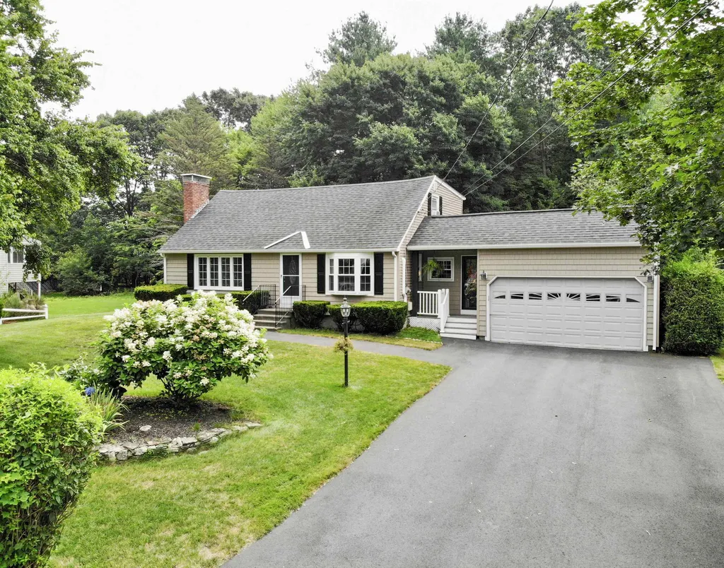35 Ashwood Avenue Salem NH 03079