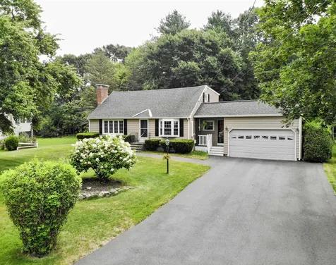 35 Ashwood Avenue Salem NH 03079