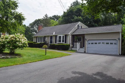 35 Ashwood Avenue Salem NH 03079