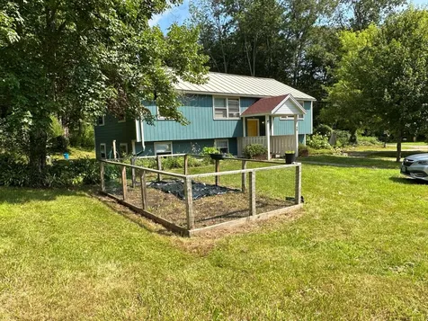 48 Loop Road Newfane VT 05345