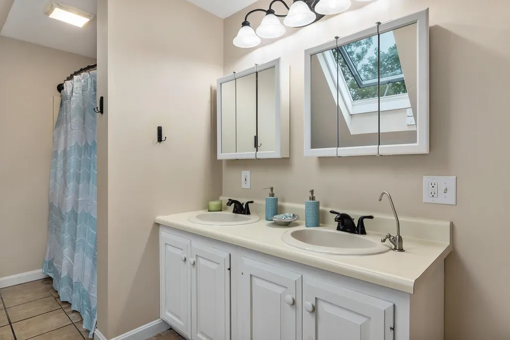 35 Wellington Way Barrington NH 03825
