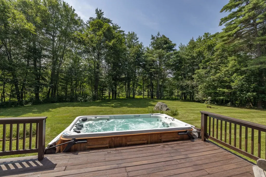35 Wellington Way Barrington NH 03825