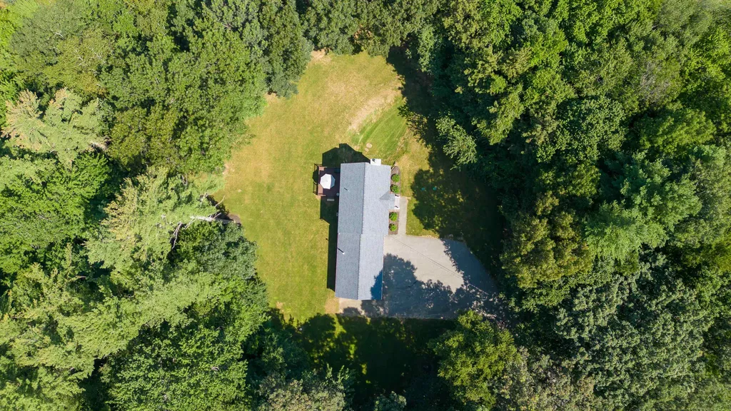 4 Hitching Post Lane Salem NH 03079