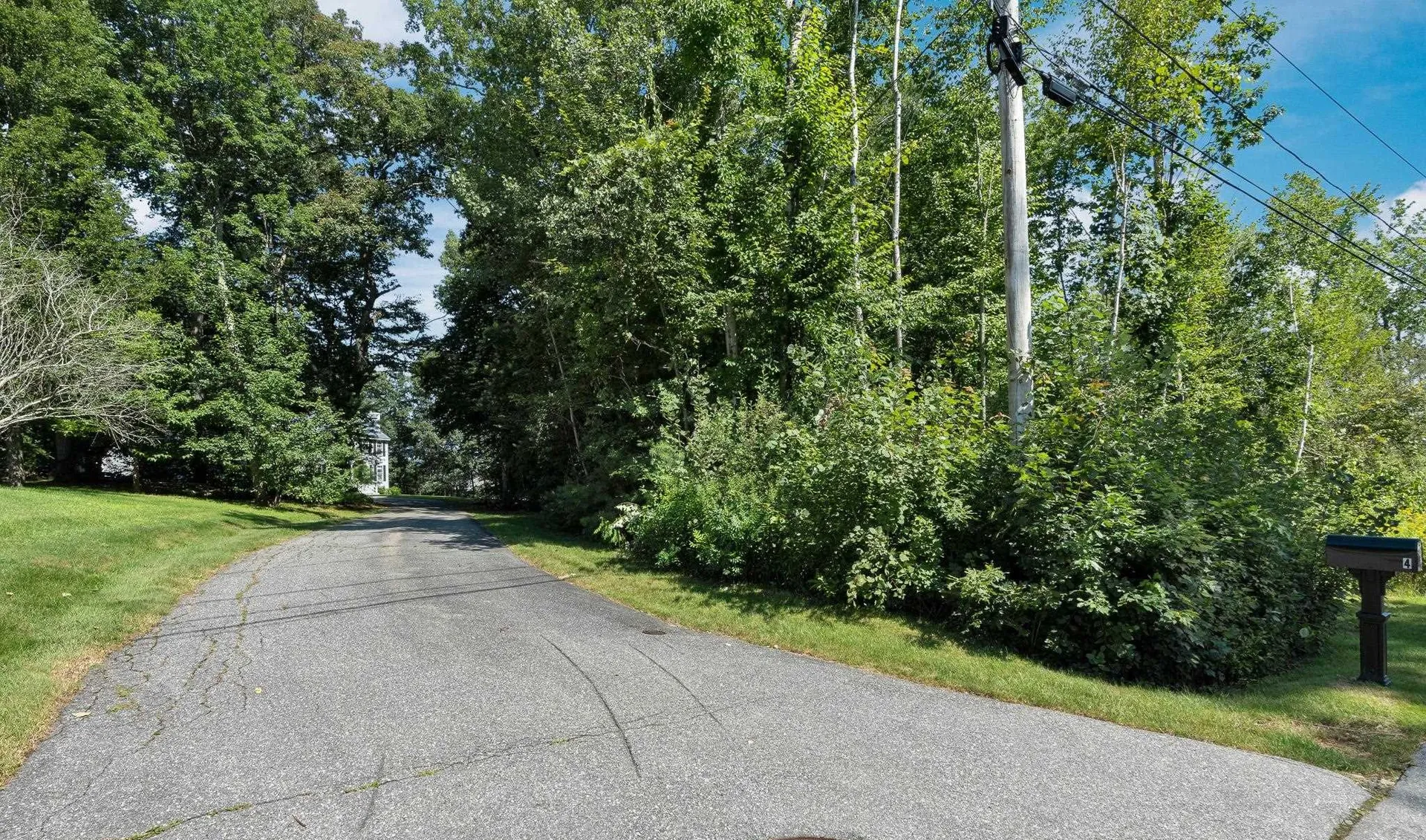 4 Hitching Post Lane Salem NH 03079
