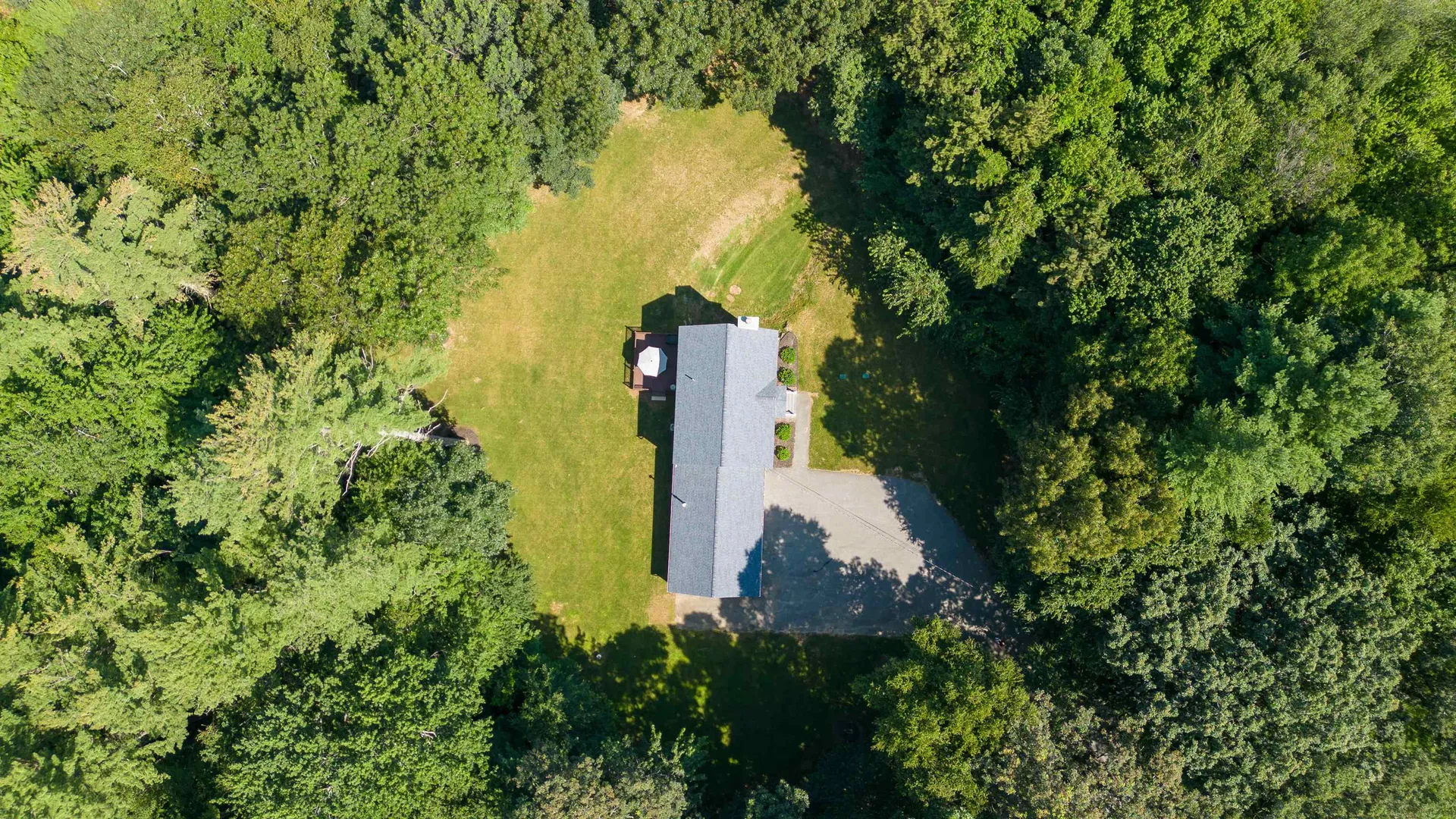 4 Hitching Post Lane Salem NH 03079