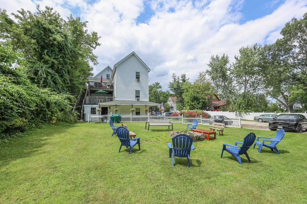 88 W Broadway Street Derry NH 03038