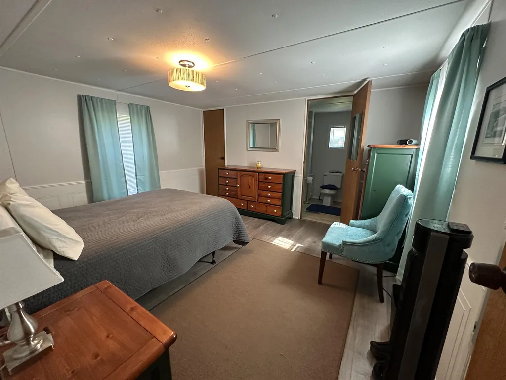 10 Mulberry Lane Hartford VT 05001