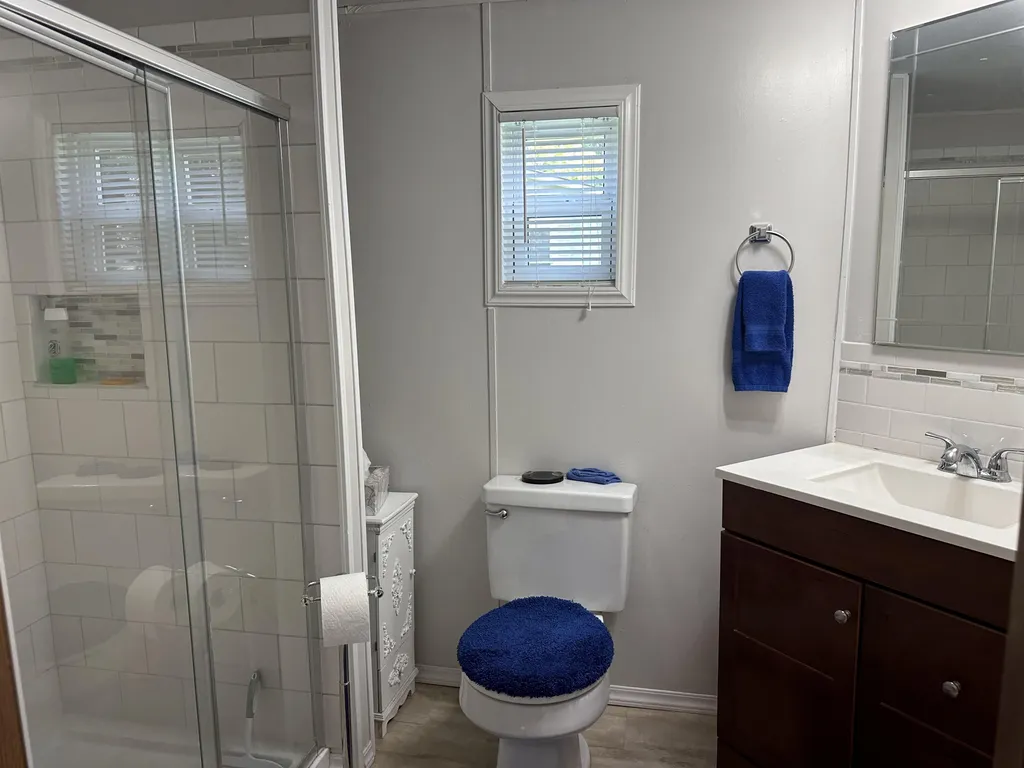 10 Mulberry Lane Hartford VT 05001