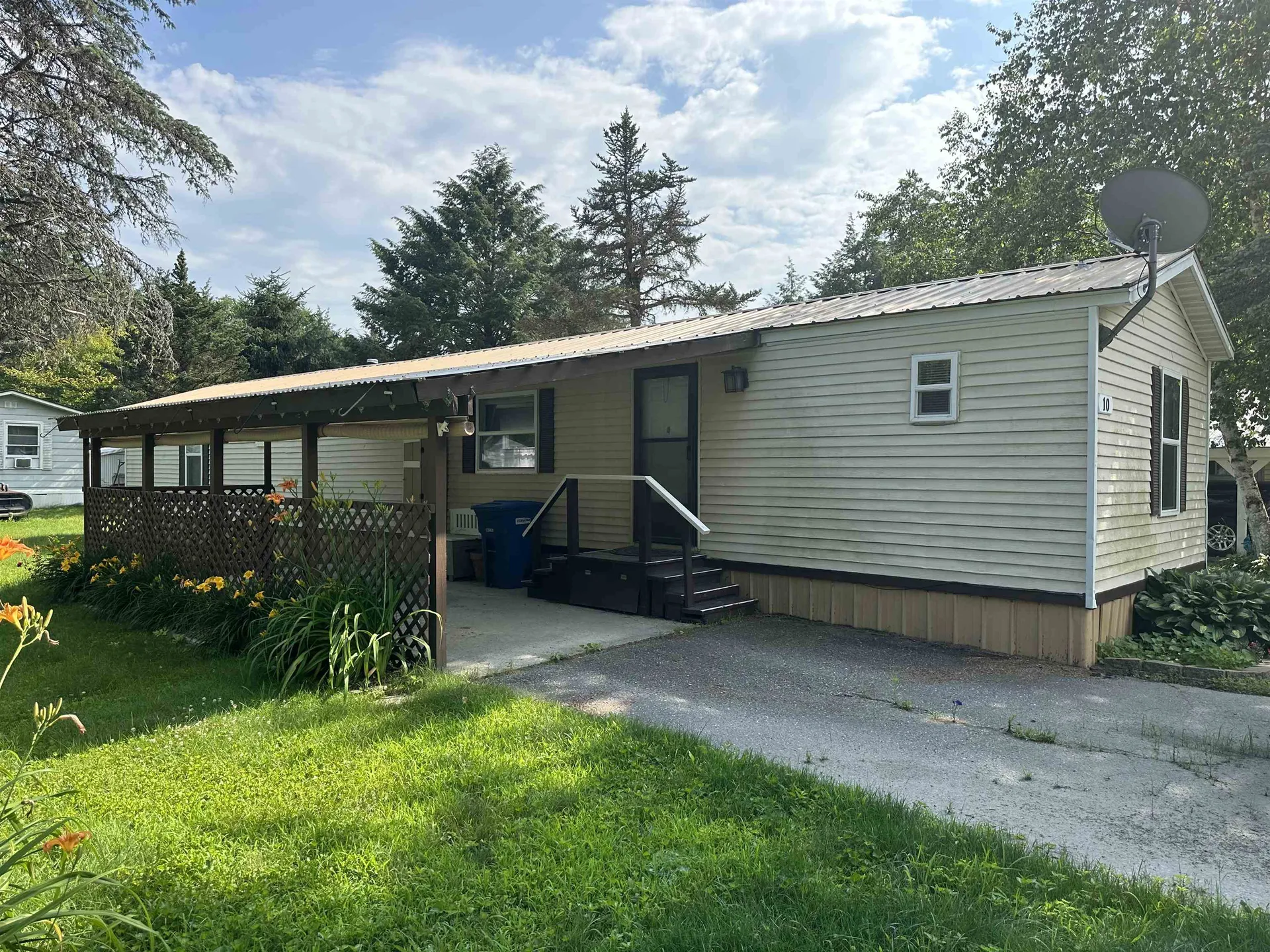 10 Mulberry Lane Hartford VT 05001