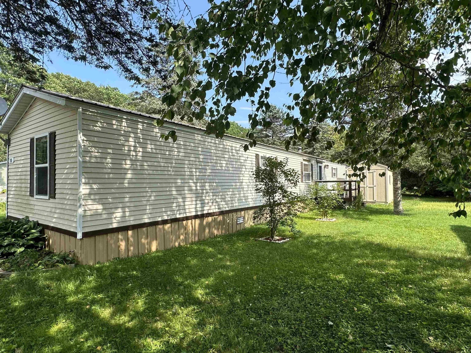 10 Mulberry Lane Hartford VT 05001