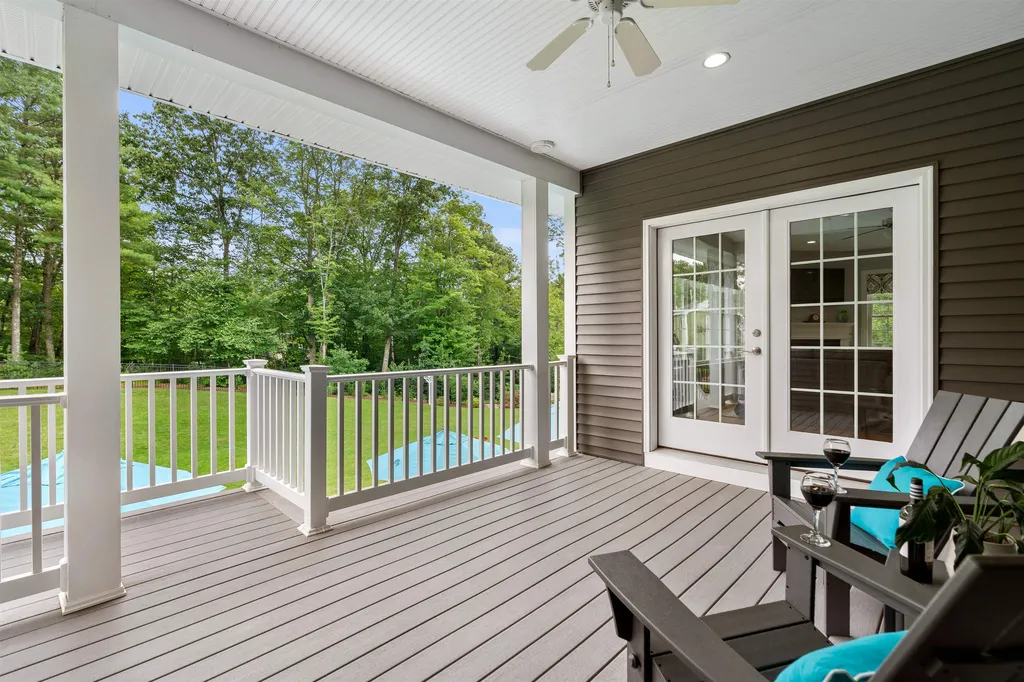 6 Harvest Drive Derry NH 03038