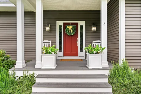 6 Harvest Drive Derry NH 03038