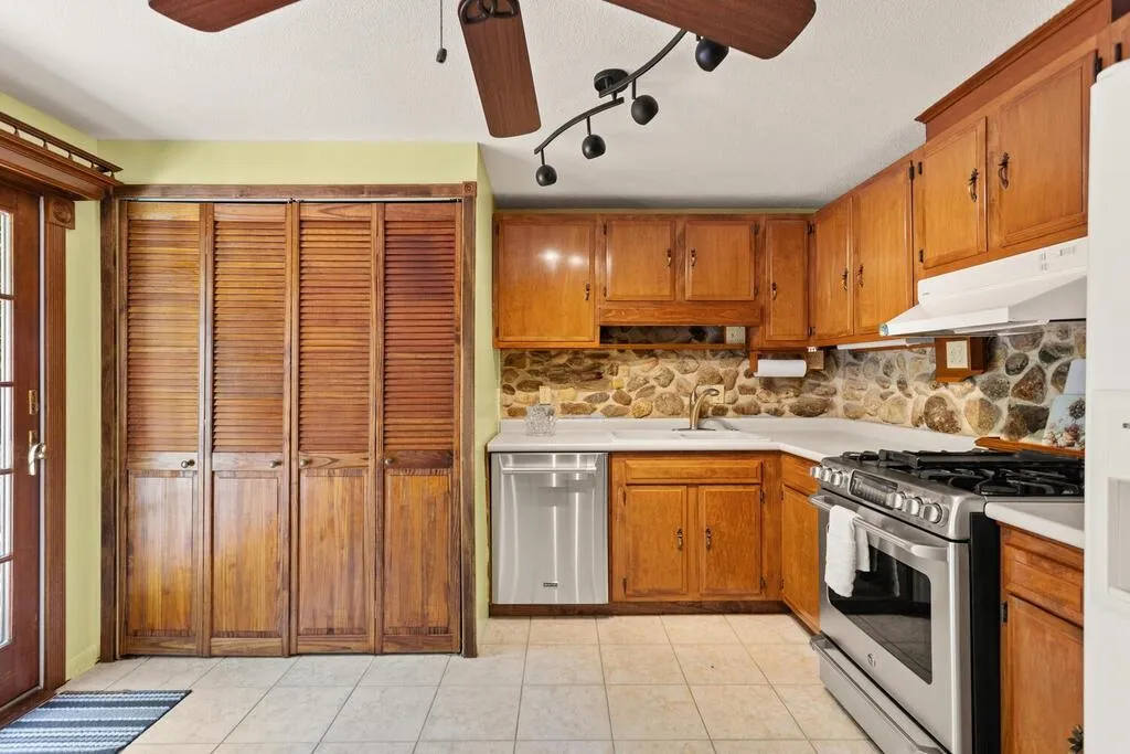 22 Corson Street Rochester NH 03867