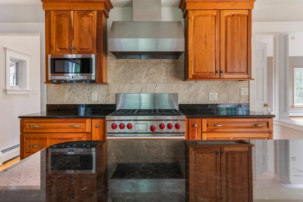 17 Clarke Road Wilmot NH 03287