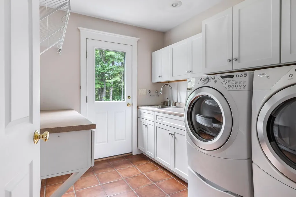 17 Clarke Road Wilmot NH 03287