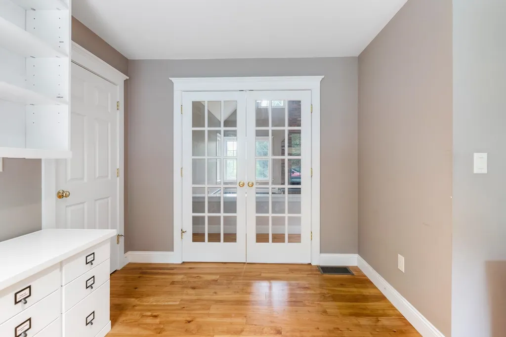 17 Clarke Road Wilmot NH 03287