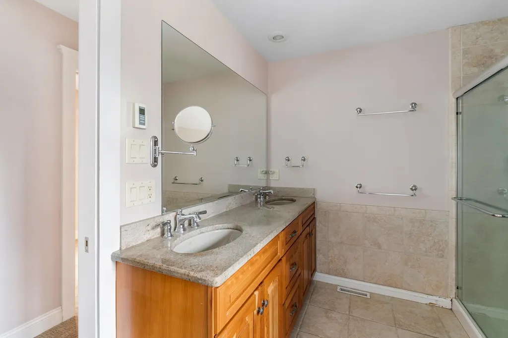 17 Clarke Road Wilmot NH 03287
