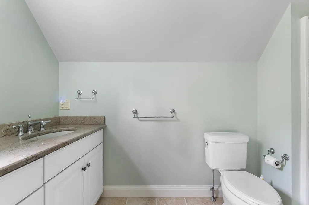 17 Clarke Road Wilmot NH 03287