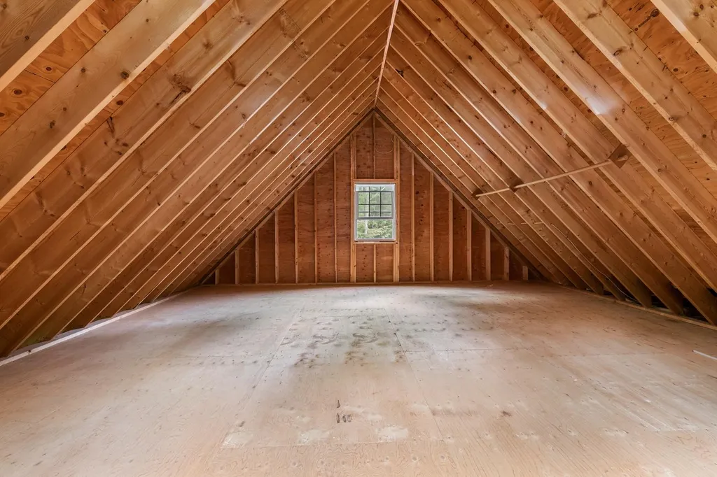 17 Clarke Road Wilmot NH 03287