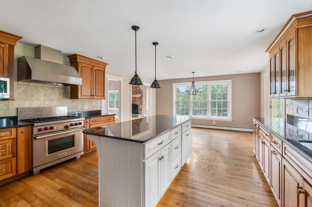 17 Clarke Road Wilmot NH 03287