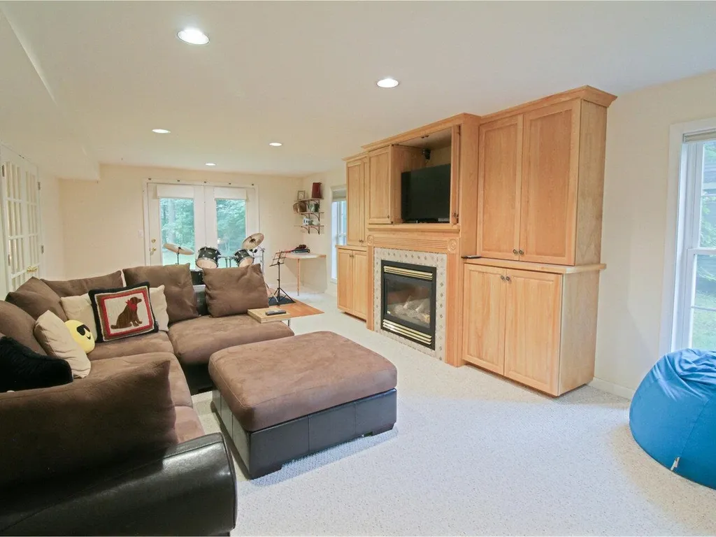 3 Repa Drive Essex VT 05452