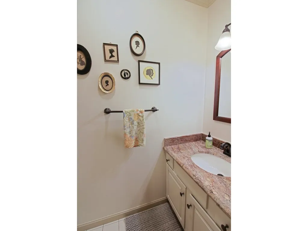 3 Repa Drive Essex VT 05452