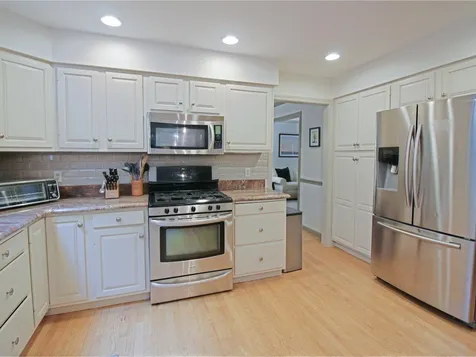3 Repa Drive Essex VT 05452