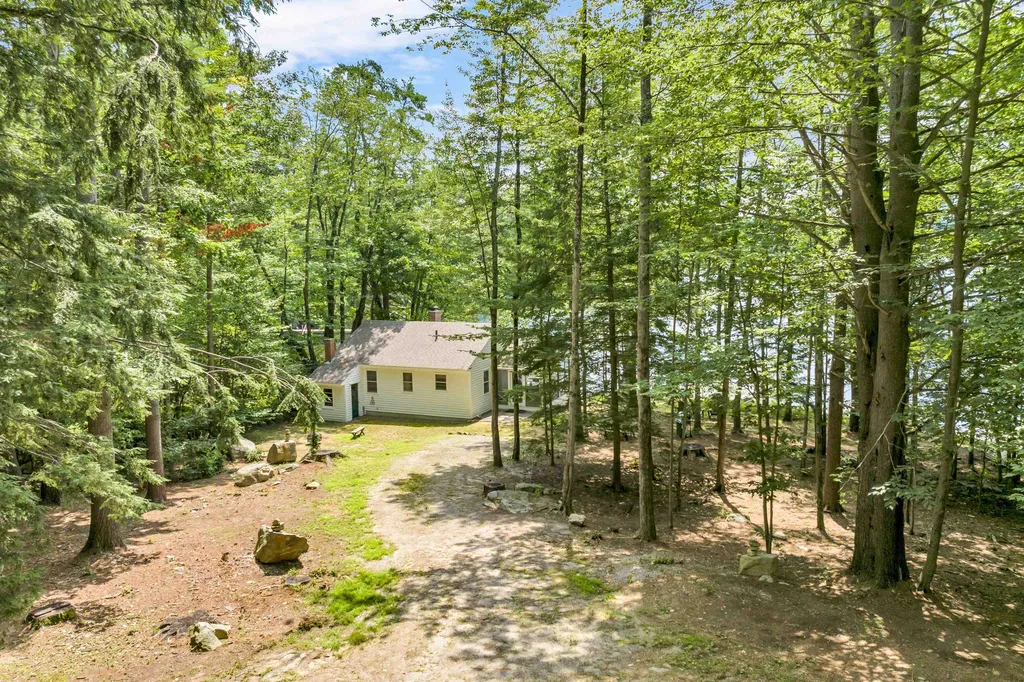 22 Beth Lane Meredith NH 03253