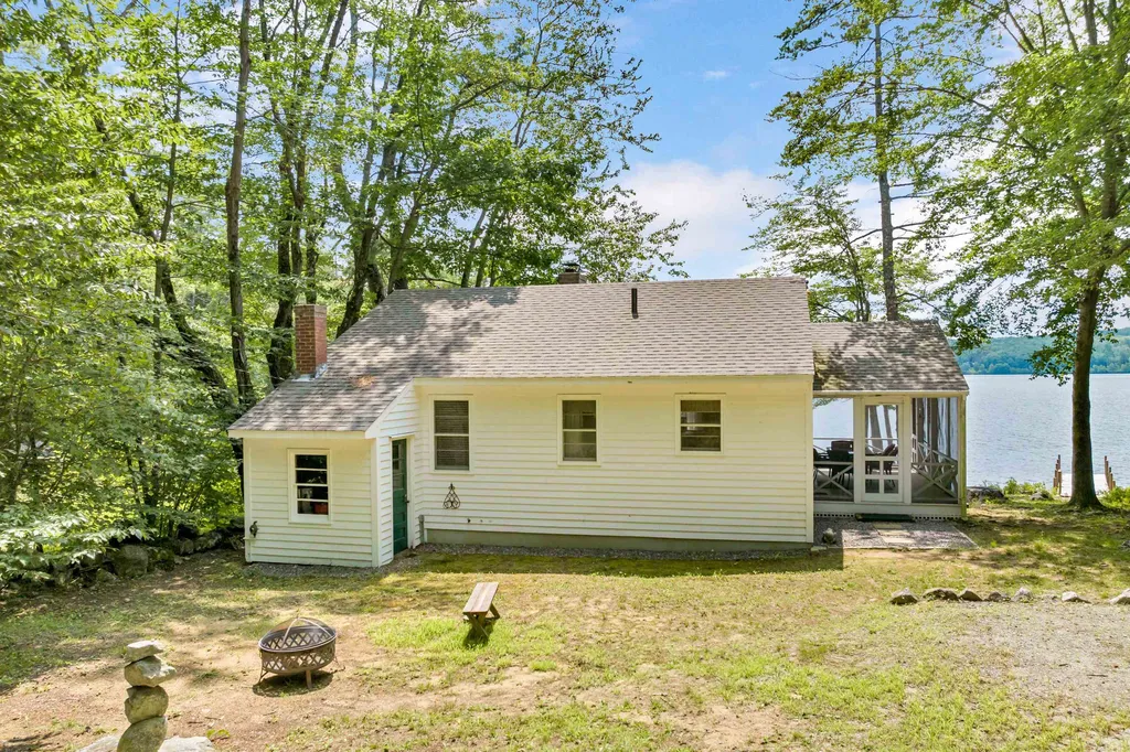 22 Beth Lane Meredith NH 03253