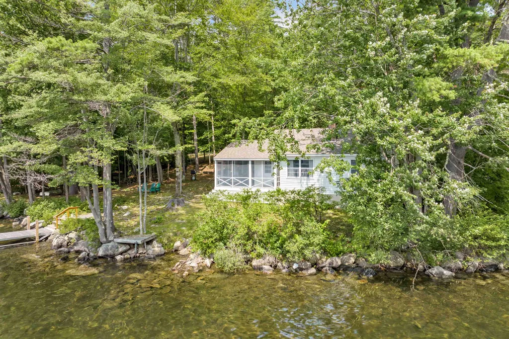 22 Beth Lane Meredith NH 03253