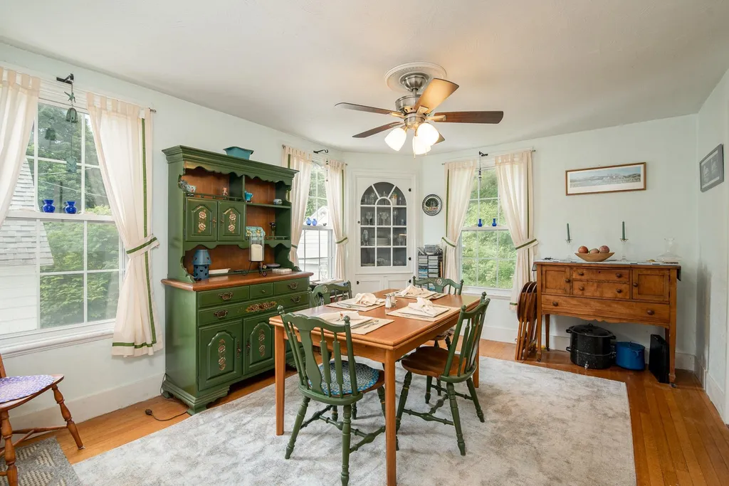 15 Pine Street Kittery ME 03904-1713