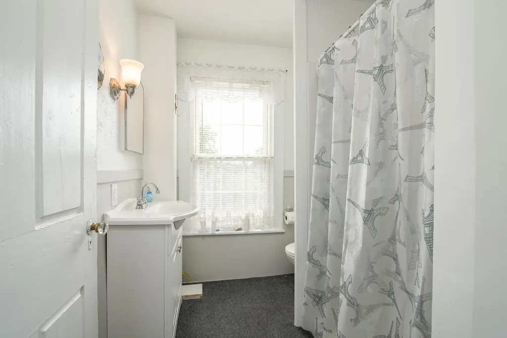 15 Pine Street Kittery ME 03904-1713