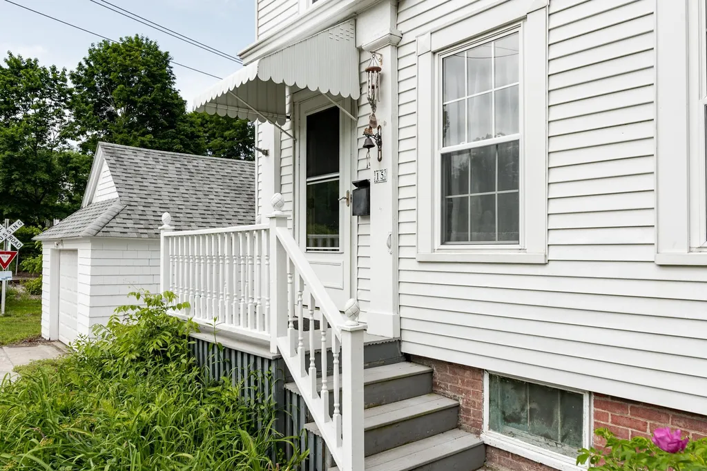 15 Pine Street Kittery ME 03904-1713