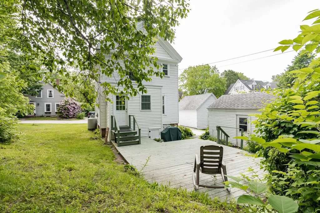 15 Pine Street Kittery ME 03904-1713