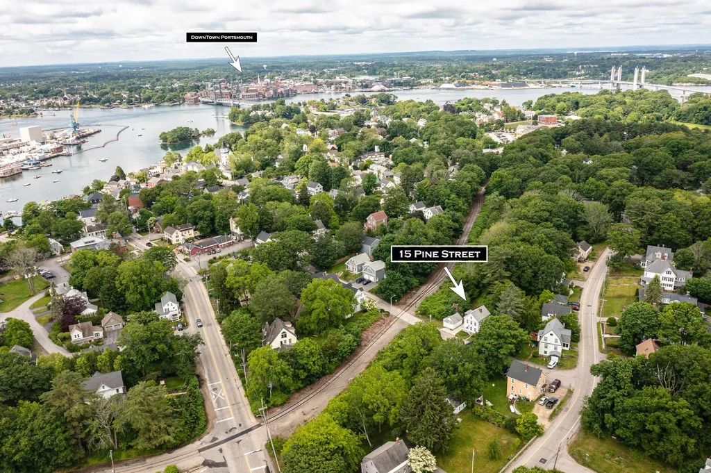 15 Pine Street Kittery ME 03904-1713