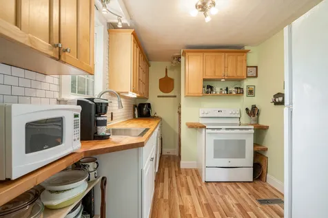 15 Pine Street Kittery ME 03904-1713