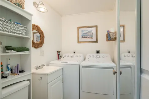 15 Pine Street Kittery ME 03904-1713