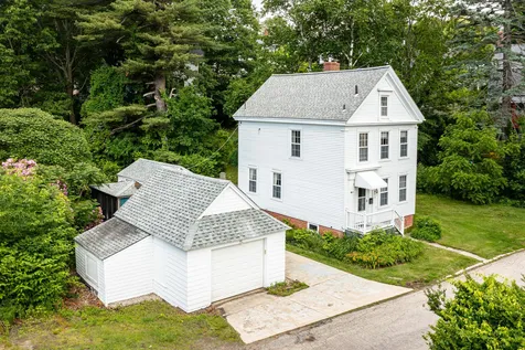 15 Pine Street Kittery ME 03904-1713