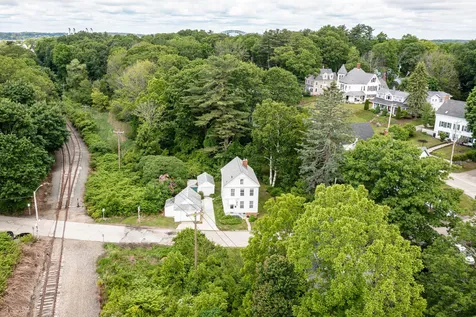 15 Pine Street Kittery ME 03904-1713