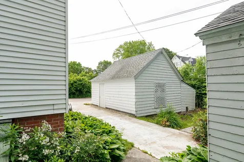 15 Pine Street Kittery ME 03904-1713