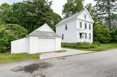 15 Pine Street Kittery ME 03904-1713