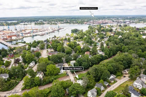 15 Pine Street Kittery ME 03904-1713