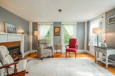 15 Pine Street Kittery ME 03904-1713